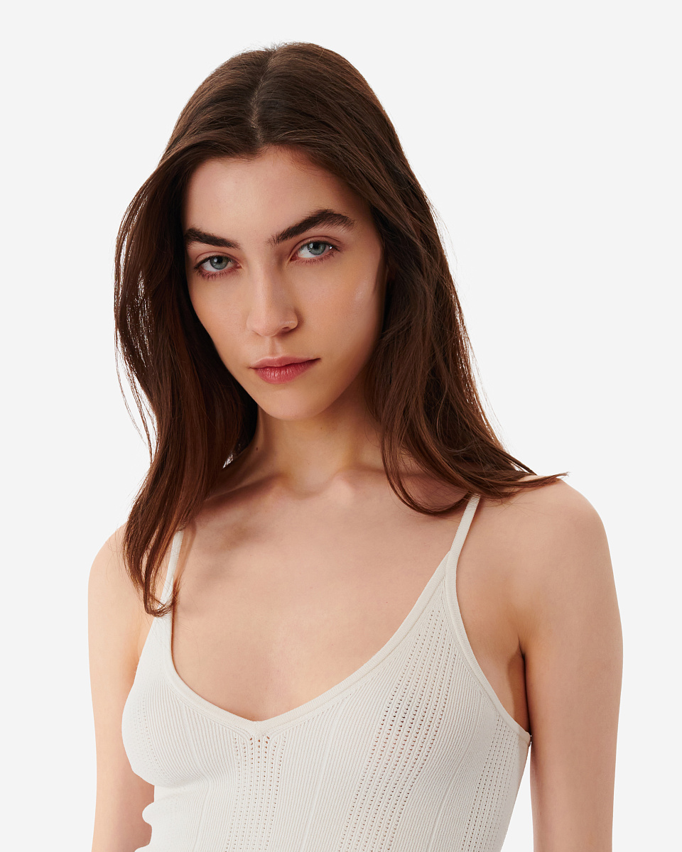 ТРИКОТАЖНЫЙ ТОП С V-ОБРАЗНЫМ ВЫРЕЗОМ COBY ТРИКОТАЖНЫЙ ТОП С V-ОБРАЗНЫМ ВЫРЕЗОМ COBY