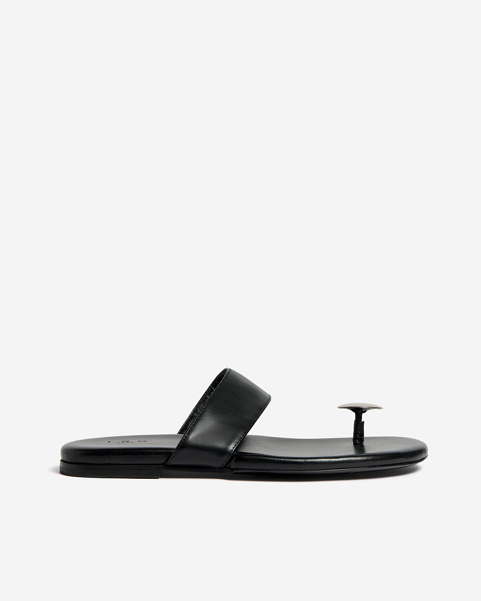 САНДАЛИИ С МЕТАЛЛИЧЕСКИМ РАЗДЕЛИТЕЛЕМ STUD