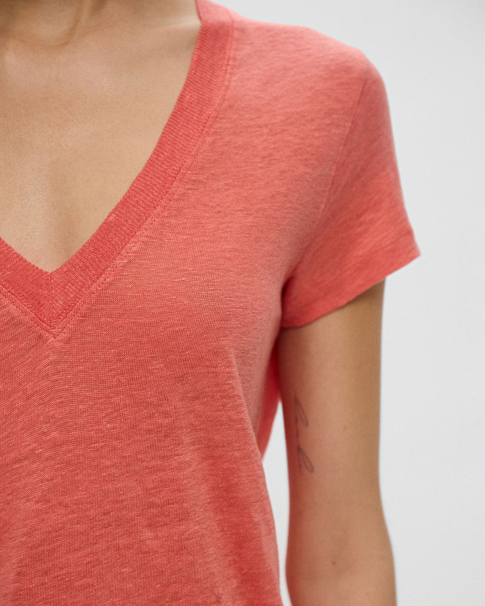 ЛЬНЯНАЯ ФУТБОЛКА С V-ОБРАЗНЫМ ВЫРЕЗОМ RODEO