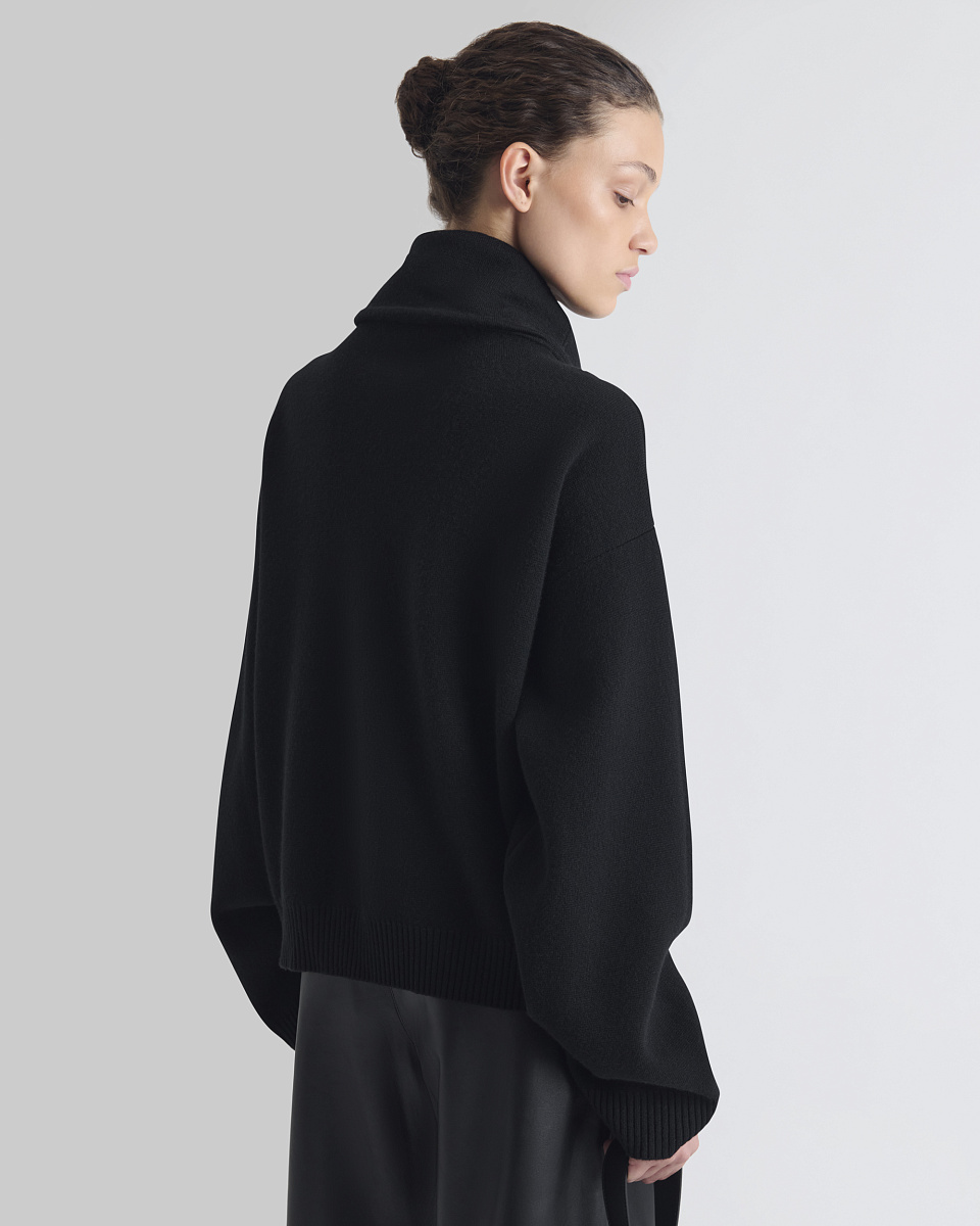 ЧЕРНЫЙ СВИТЕР С ВОРОТНИКОМ-ХОМУТОМ LOVEFOOL
