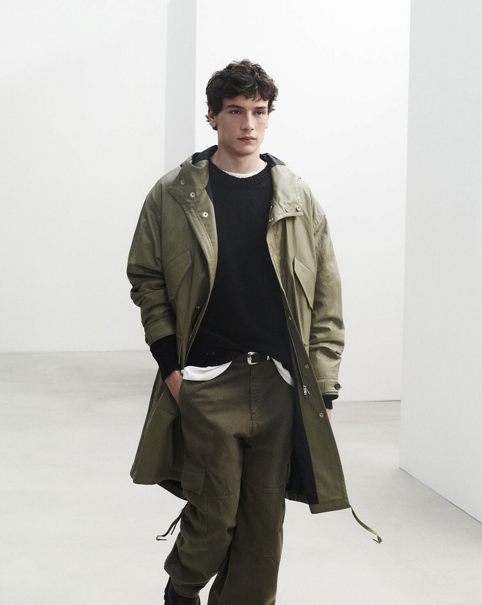 ПАРКА С КАПЮШОНОМ YUTA